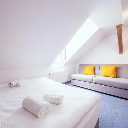 Národní Dům Podbořany 3*
