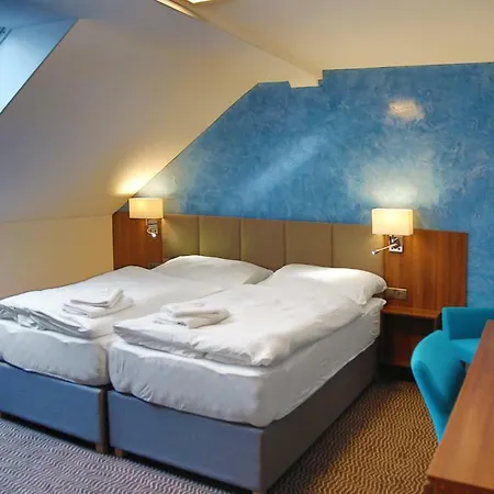 Hotel Národní Dům Podbořany 3*