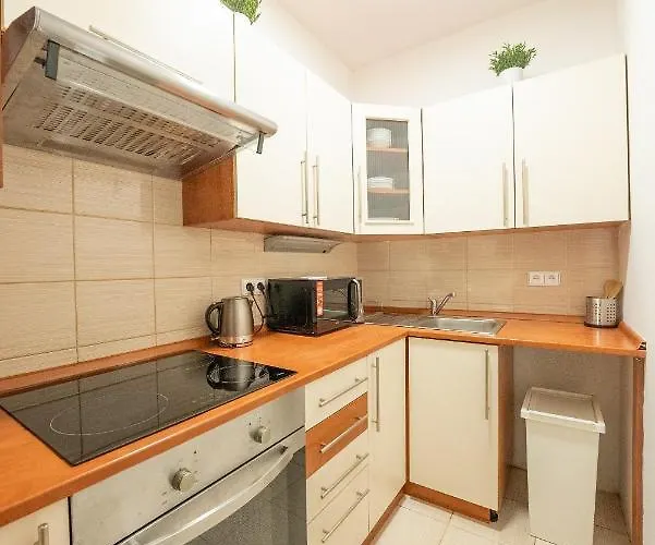 Narodni Dum 3*